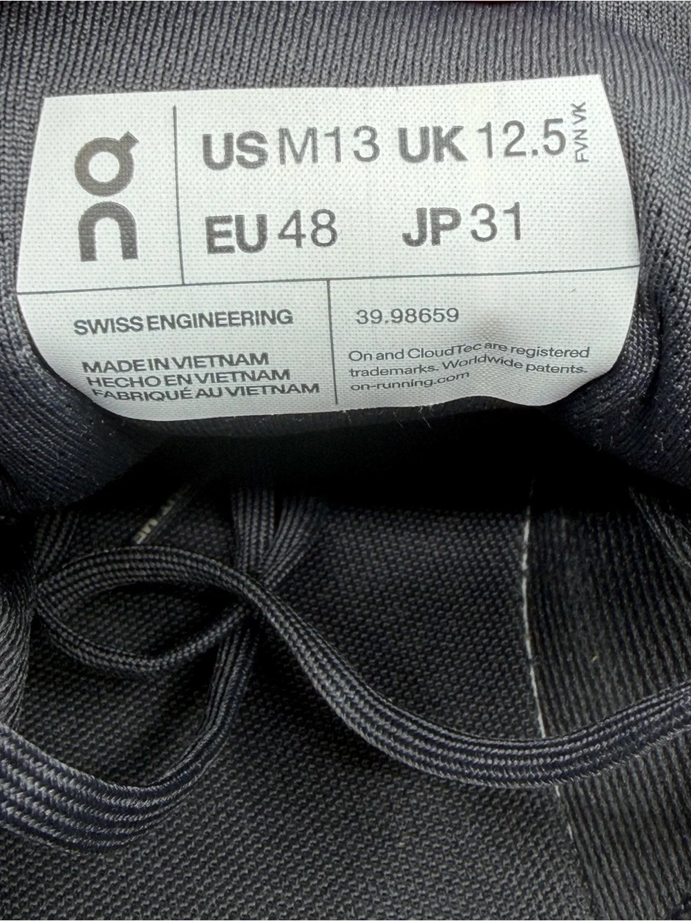 On Running Cloudstratus Color Frost Niagara SZ 13